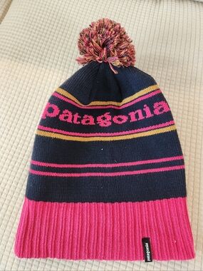 Patagonia Knit Pom Beanie in Black & Pink